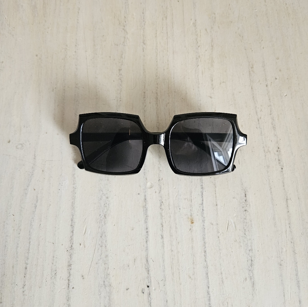 Stylish Black Square Sunglasses